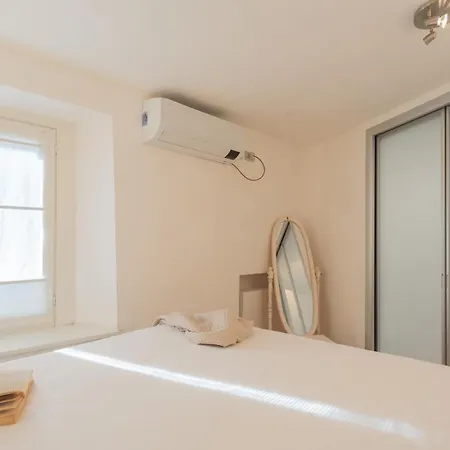 The Nest By By Rent Blevio