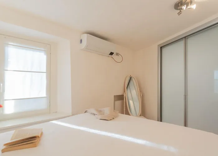 The Nest By By Rent Blevio