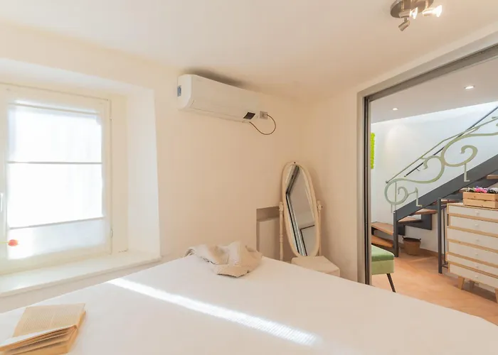 The Nest By By Rent Blevio